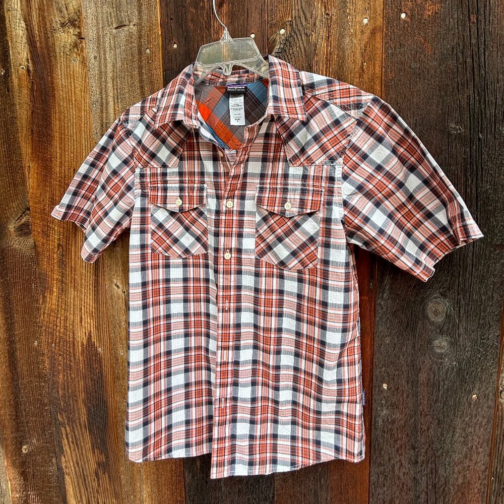 Patagonia Men's Short Sleeve, 100% organic cotton, plaid shirt, size S